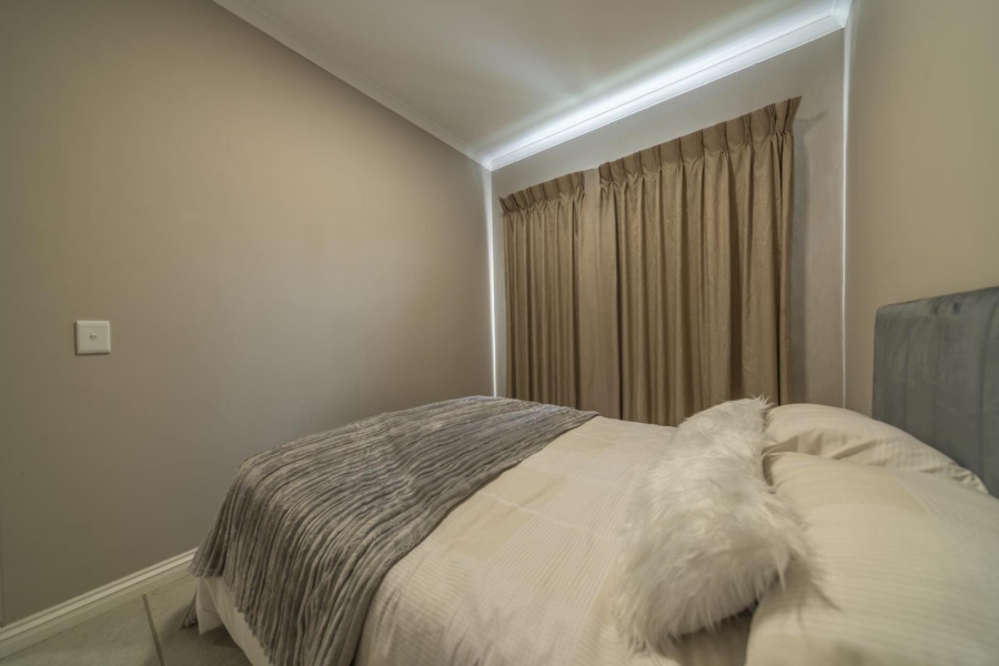 2 Bedroom Property for Sale in Bellair Western Cape